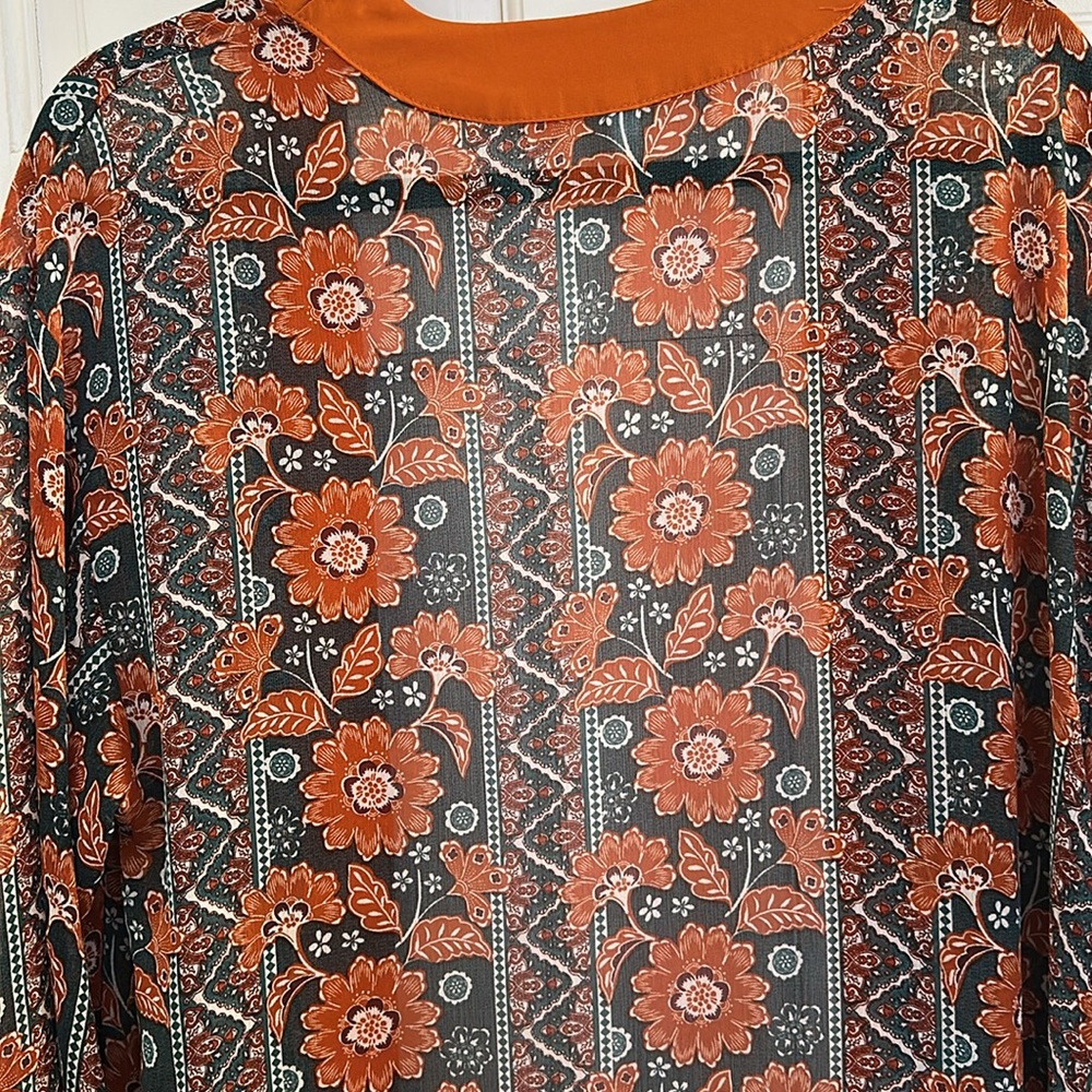Patterned Cover-Up - Picture 3 of 5